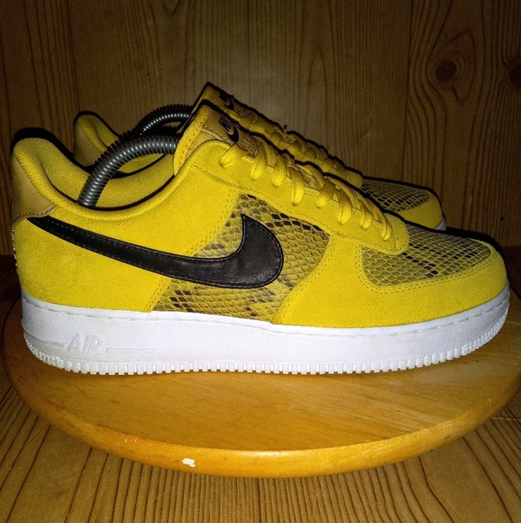 Nike Air Force 1 '07 Premium Yellow Snakeskin BQ4424 700 Mens 8.5